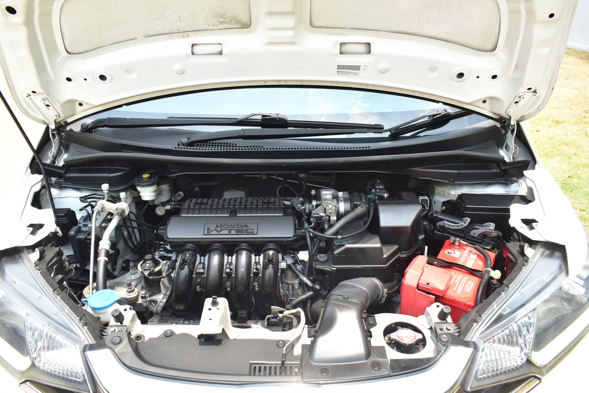 Honda Jazz Gk 1.5V+ เครื่องยนต์: เบนซิน เกียร์:ออโต้ ปี: 2016 สี:ขาว ไมล์: 9x,xxx Km. (รูปที่ 4)