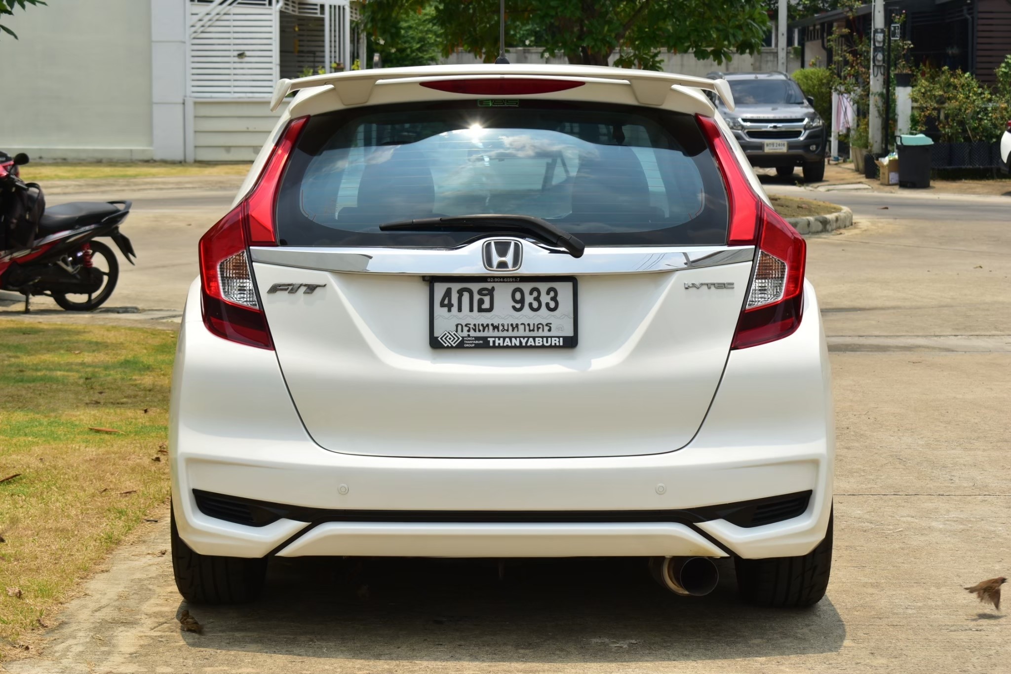 Honda Jazz Gk 1.5V+ เครื่องยนต์: เบนซิน เกียร์:ออโต้ ปี: 2016 สี:ขาว ไมล์: 9x,xxx Km. (รูปที่ 29)