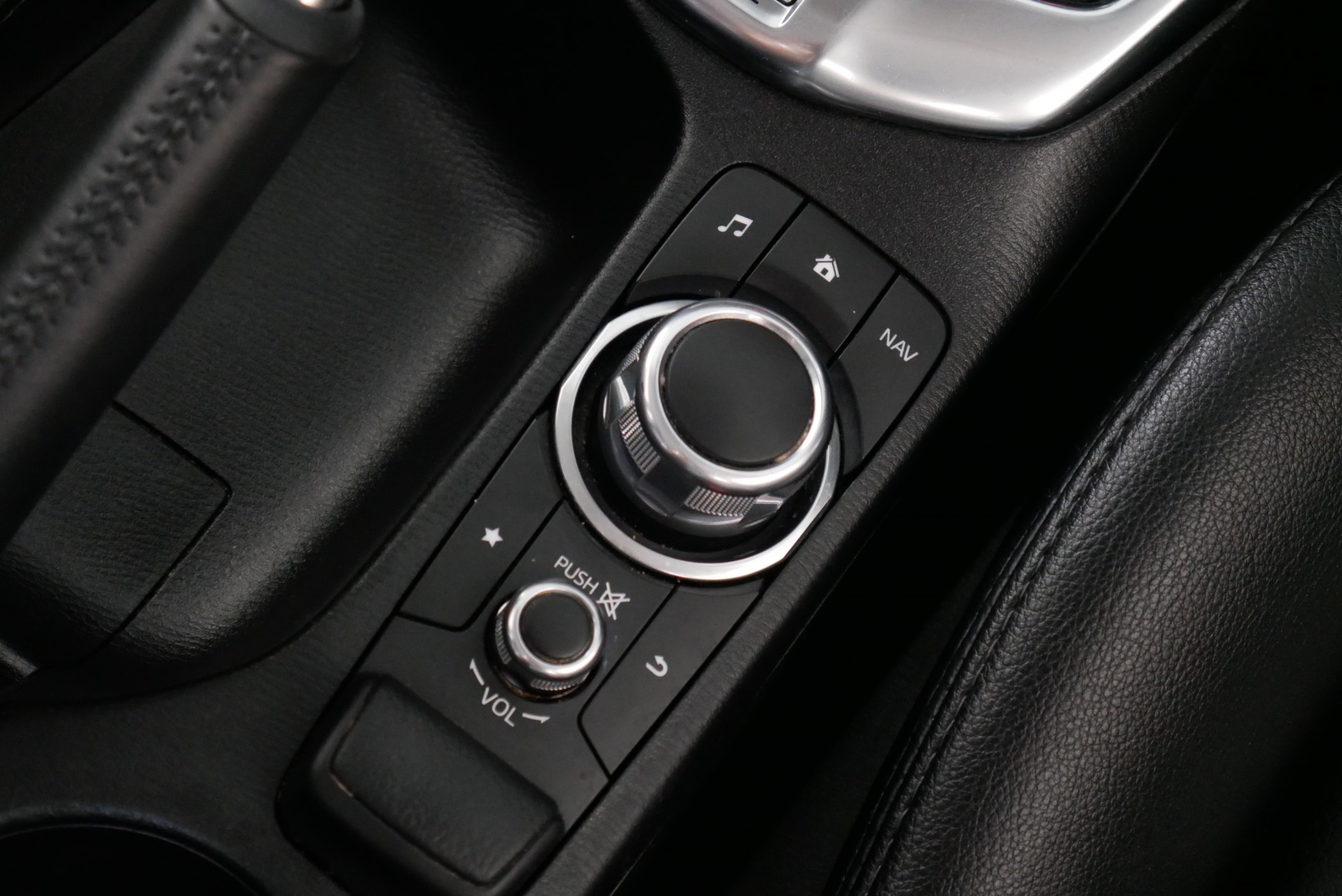 MAZDA 2 SKYACTIV SEDAN 1.3  HIGHT CONNECT AT  ปี 2018 สีเทา (รูปที่ 10)