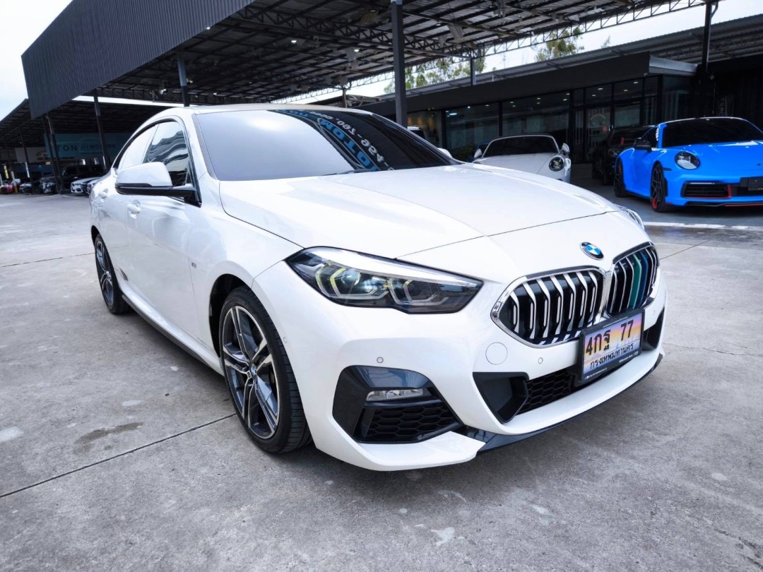 2023 BMW 220i Grand Coupe M SPORT สีขาว (รูปที่ 3)