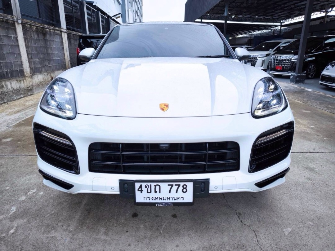 2021 Porsche Cayenne E-Hybrid สีขาว (รูปที่ 2)