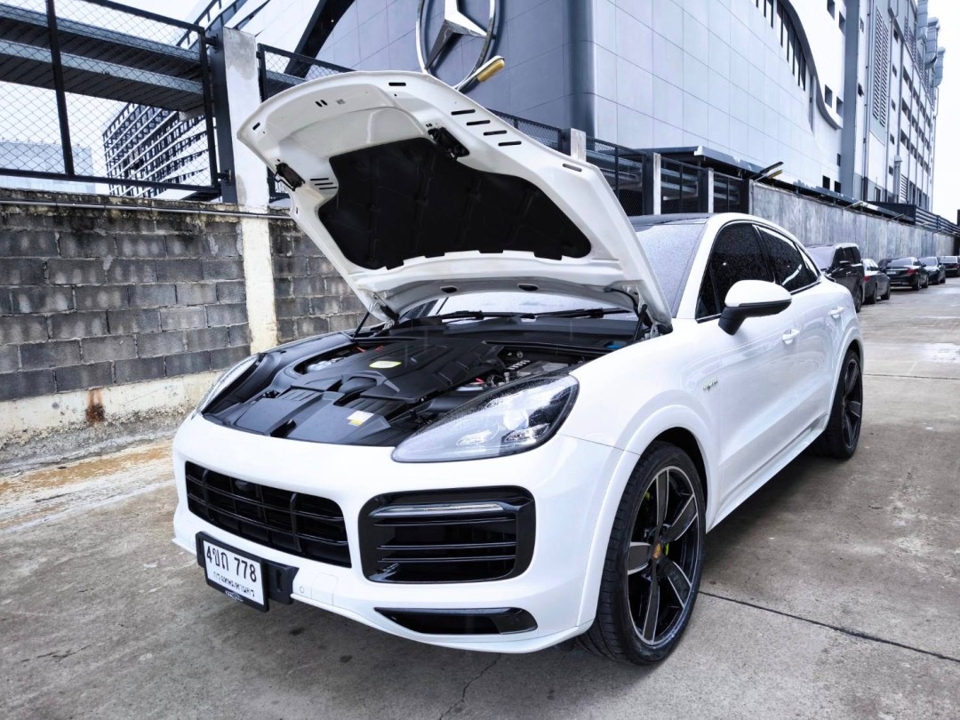 2021 Porsche Cayenne E-Hybrid สีขาว (รูปที่ 4)