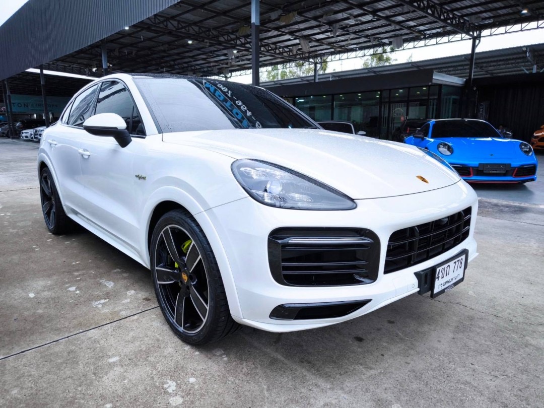 2021 Porsche Cayenne E-Hybrid สีขาว (รูปที่ 3)