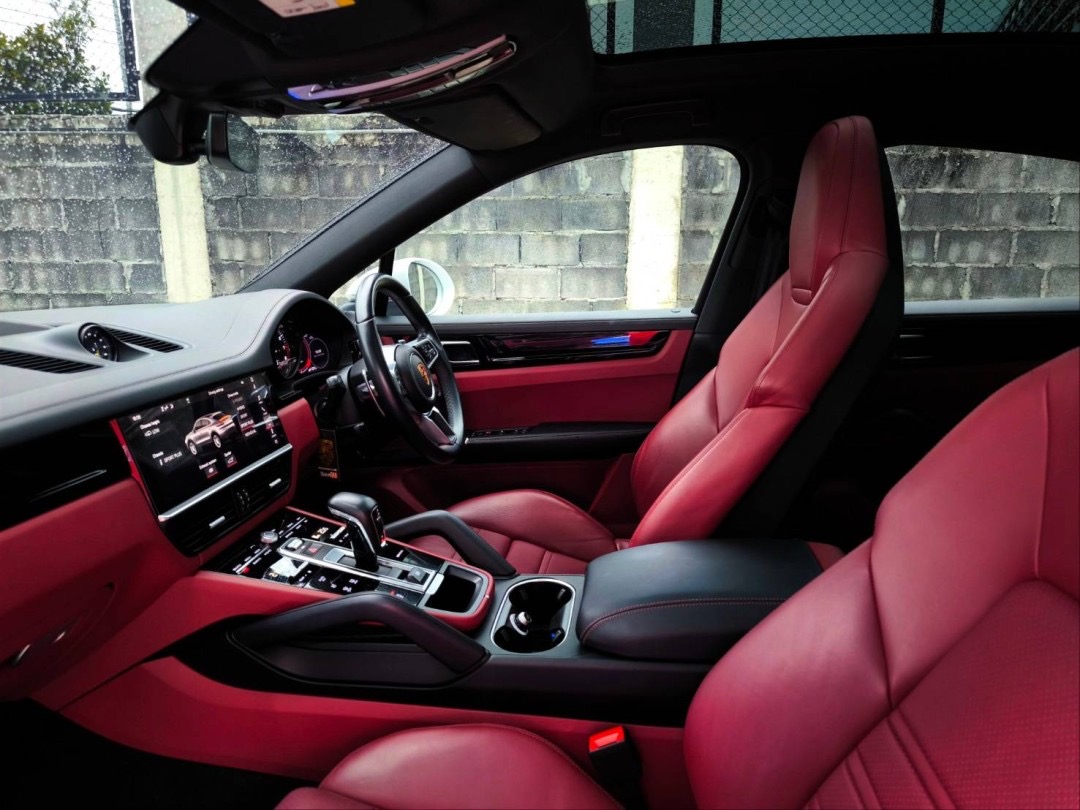 2021 Porsche Cayenne E-Hybrid สีขาว (รูปที่ 8)