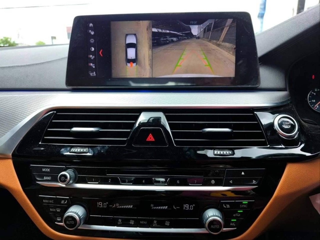 2021 BMW SERIES 530e 2.0 M SPORT สีขาว (รูปที่ 5)