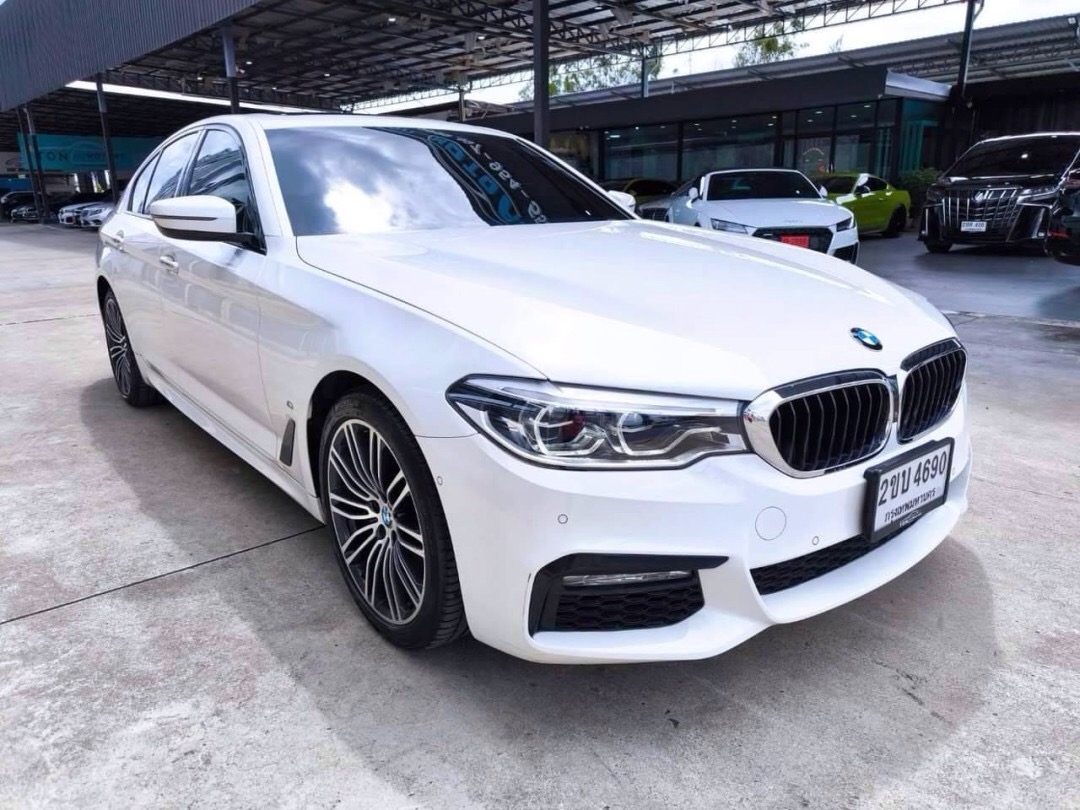 2021 BMW SERIES 530e 2.0 M SPORT สีขาว (รูปที่ 7)