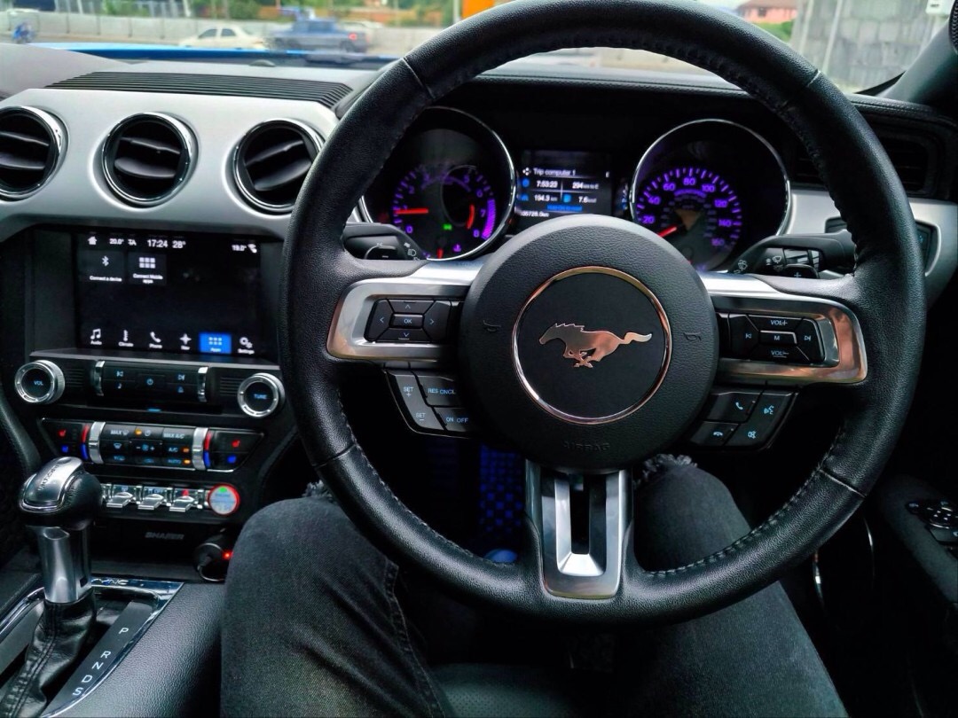 2017 Ford Mustang 2.3L สีฟ้า (รูปที่ 8)