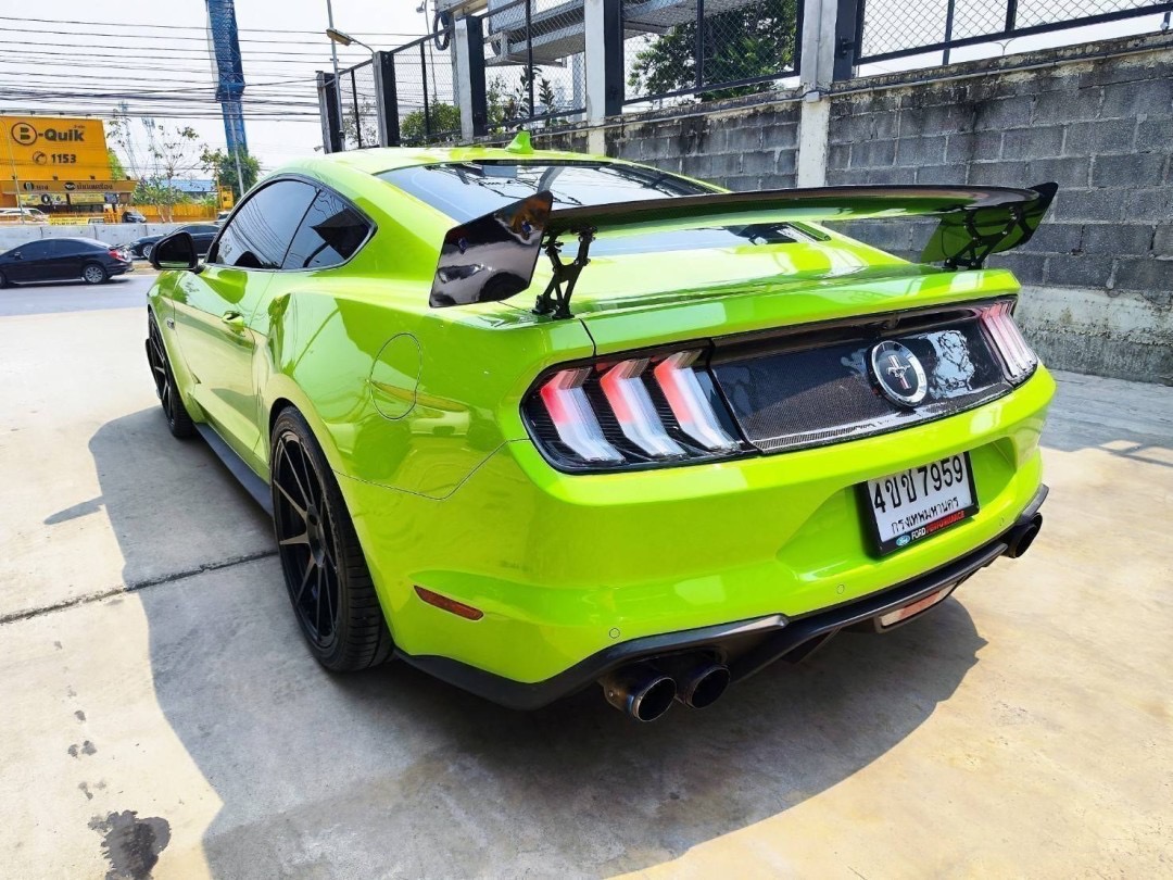 2020 Ford Mustang 2.3L สีเขียว (รูปที่ 10)