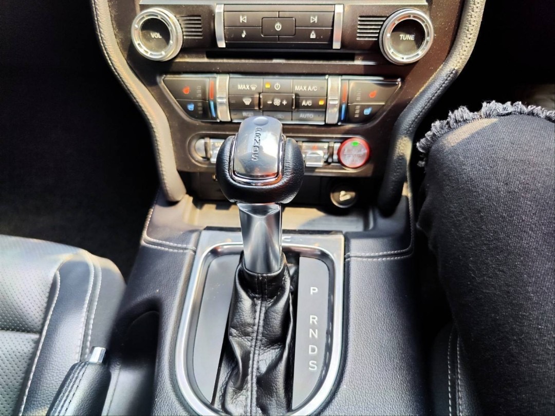 2020 Ford Mustang 2.3L สีเขียว (รูปที่ 4)