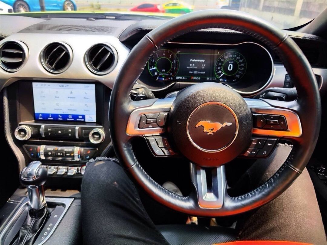 2020 Ford Mustang 2.3L สีเขียว (รูปที่ 8)