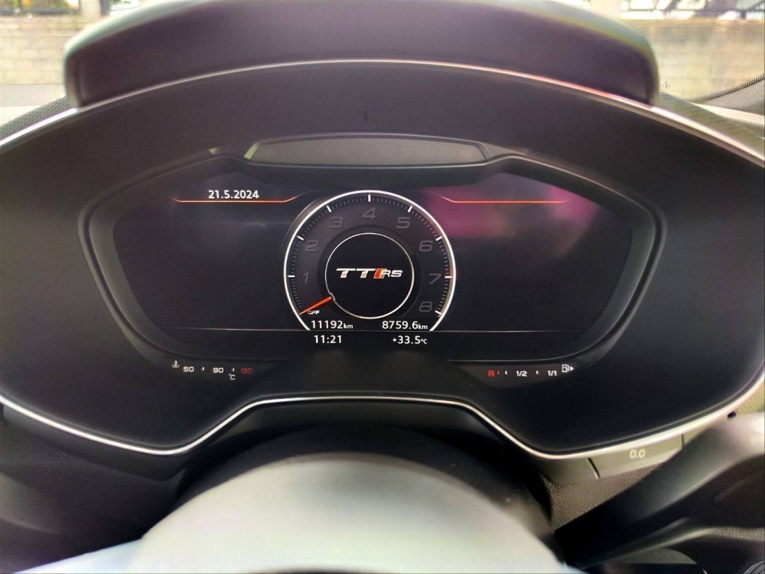 2022 Audi TT RS Coupe สีฟ้า (รูปที่ 10)