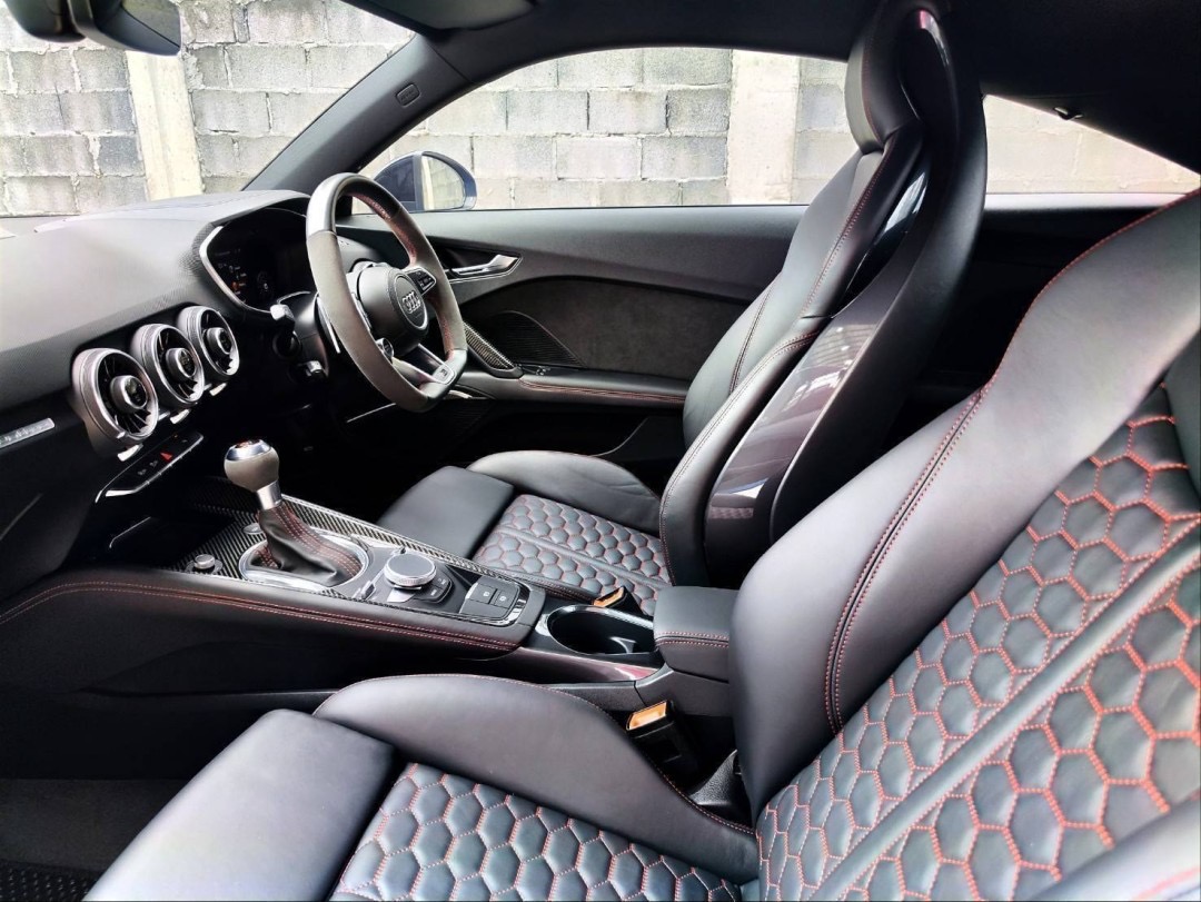 2022 Audi TT RS Coupe สีฟ้า (รูปที่ 8)