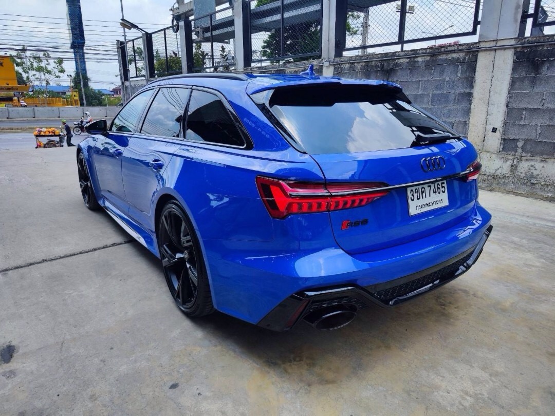 2021 Audi RS 6 Avant V8 4.0 Bi-Turbo สีน้ำเงิน (รูปที่ 8)