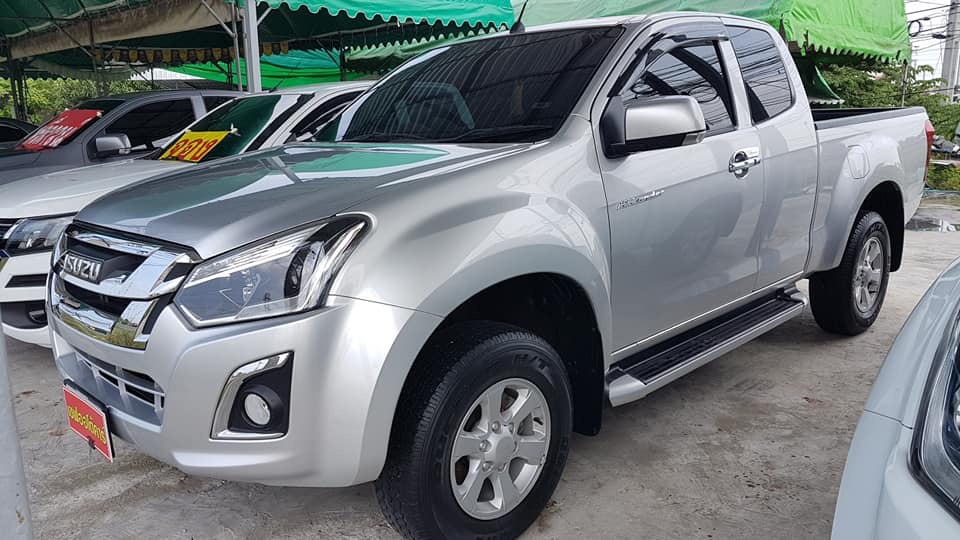 Isuzu D-Max Hi-Lander (Cab) ปี 2015 สีเงิน (รูปที่ 3)