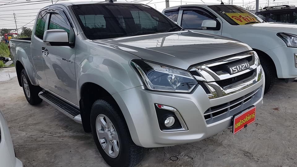Isuzu D-Max Hi-Lander (Cab) ปี 2015 สีเงิน (รูปที่ 2)