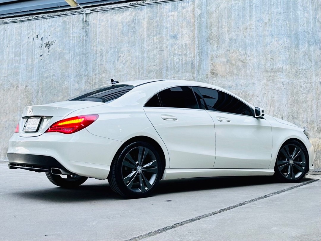 2017 Mercedes-Benz CLA-Class CLA-CLass CLA200 สีขาว (รูปที่ 9)