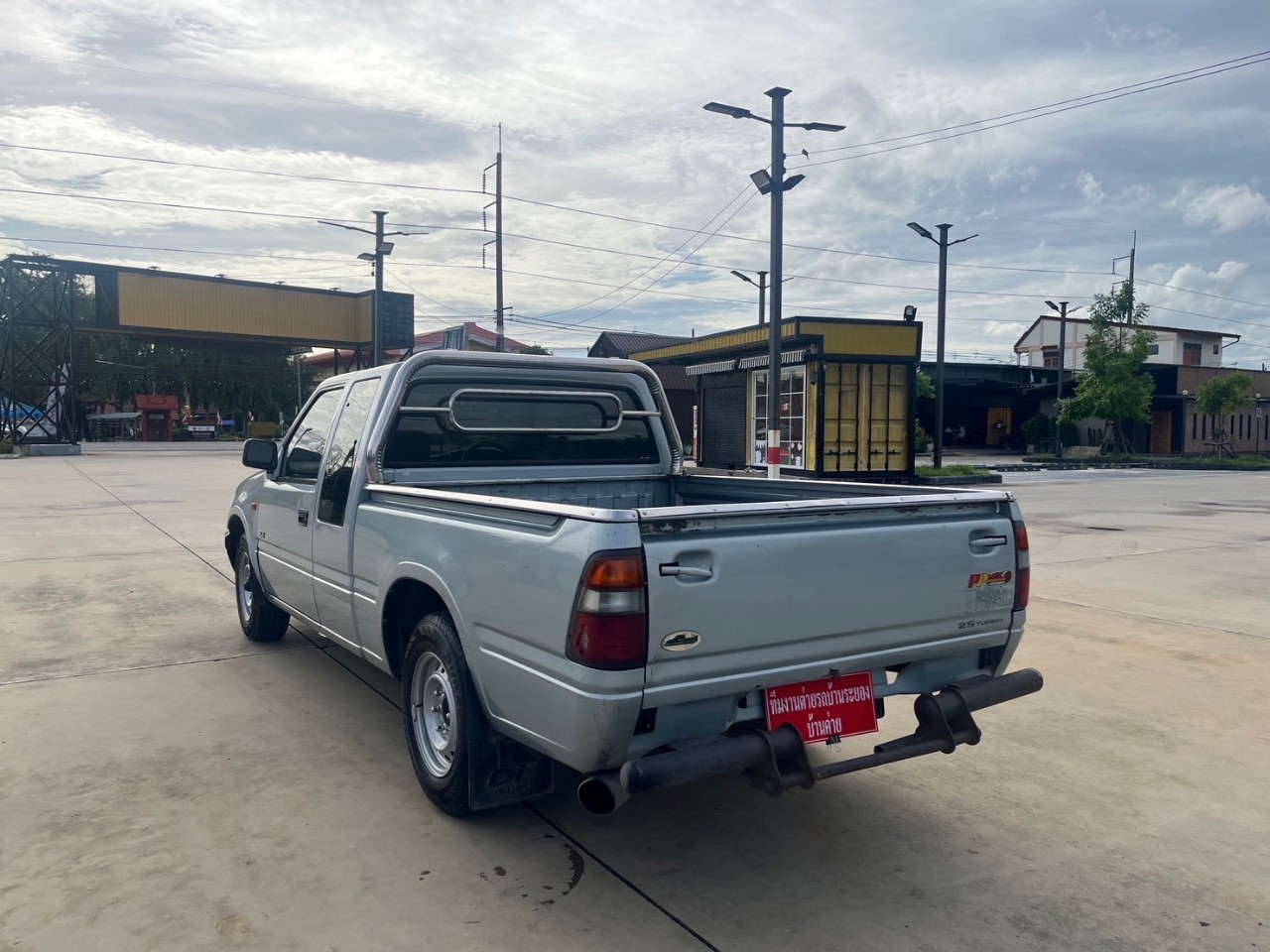 2000 Isuzu Dragon SLX 2.5 สีเทา (รูปที่ 9)