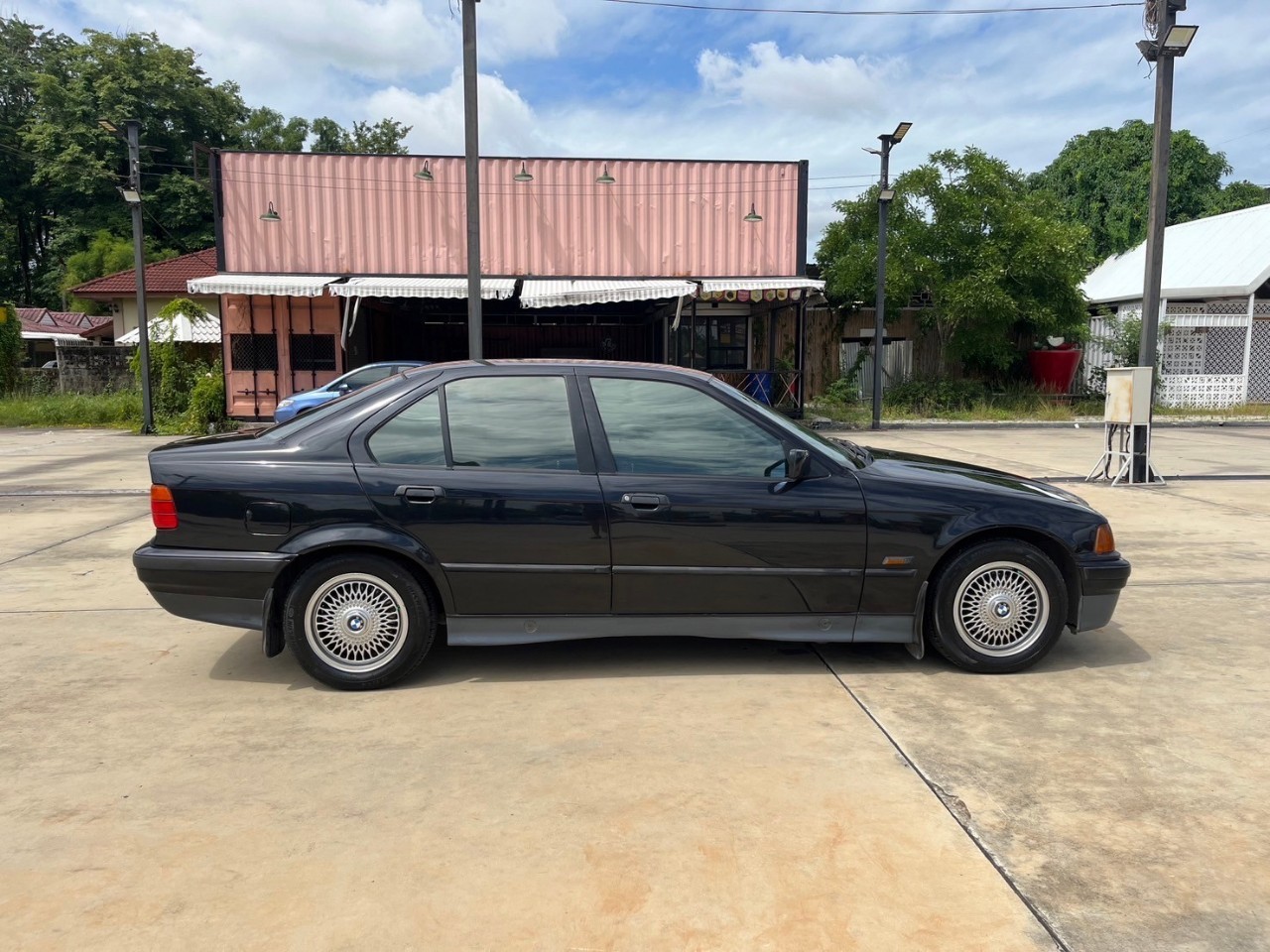 1996 BMW 318i 1.8 สีดำ (รูปที่ 10)