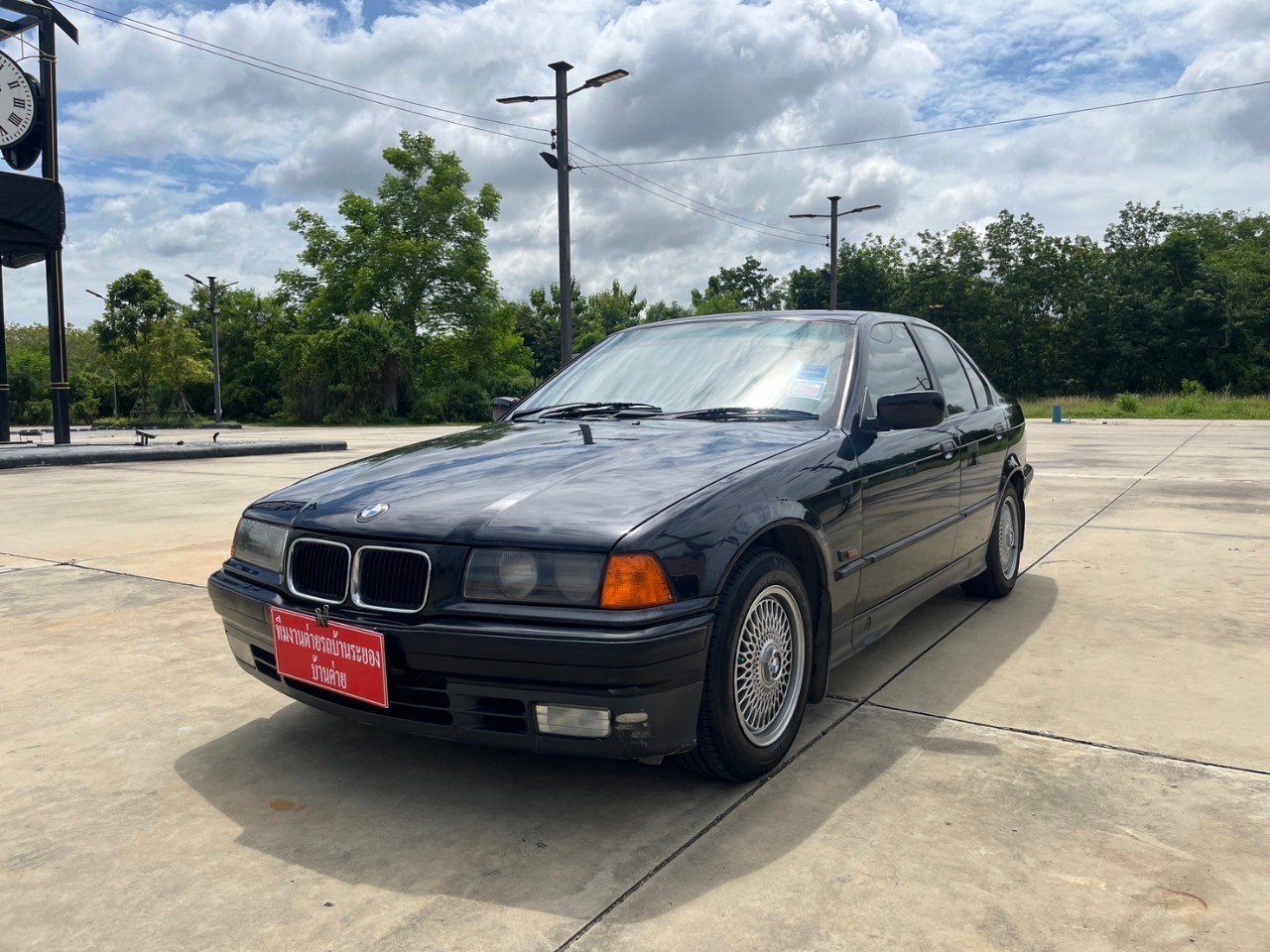 1996 BMW 318i 1.8 สีดำ (รูปที่ 3)