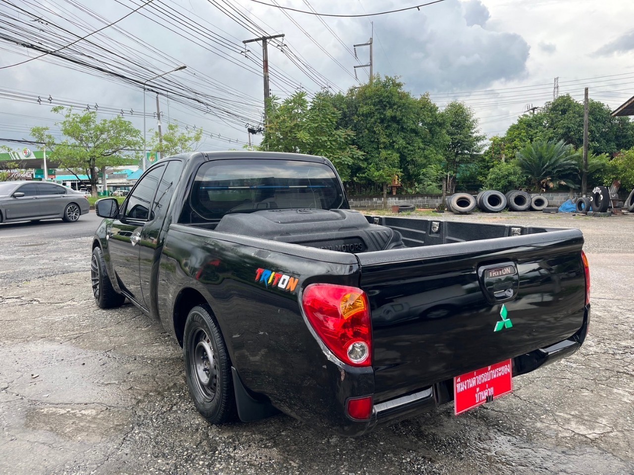 2011 Mitsubishi Triton Mega cab สีดำ (รูปที่ 9)