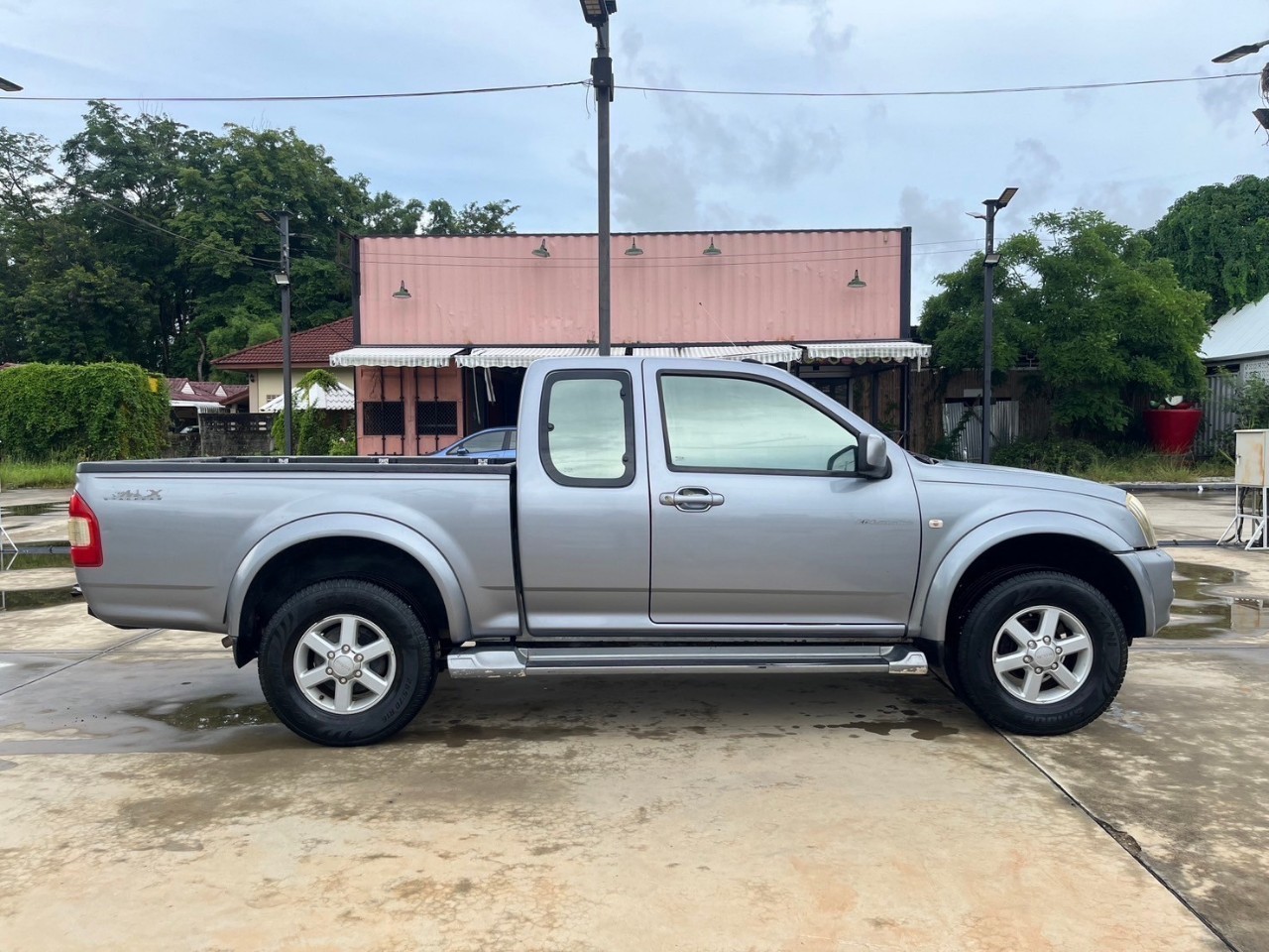 2004 Isuzu D-Max Space Cab สีเทา (รูปที่ 9)