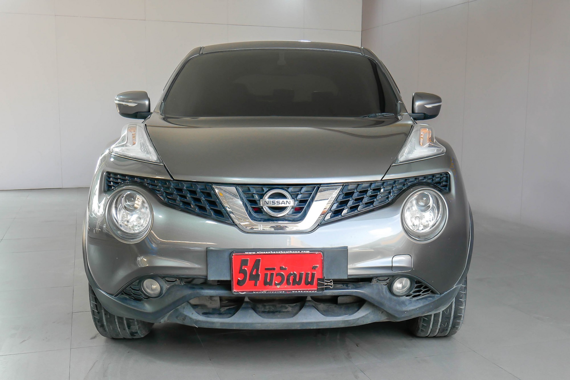 NISSAN JUKE 1.6 V MINOR CHANGE AT ปี2017 สีเงิน 2017 (รูปที่ 2)