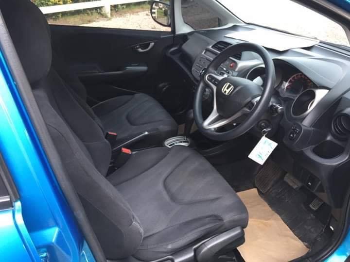 Honda Jazz GE ปี 2010 สีน้ำเงิน (รูปที่ 8)