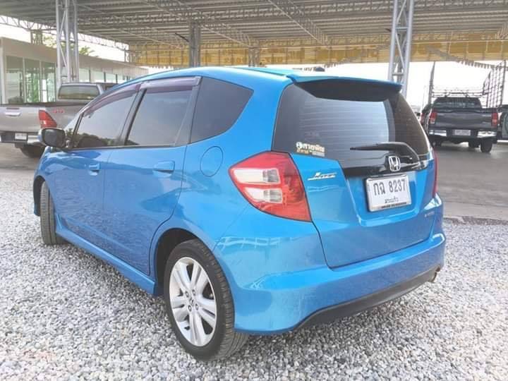 Honda Jazz GE ปี 2010 สีน้ำเงิน (รูปที่ 5)