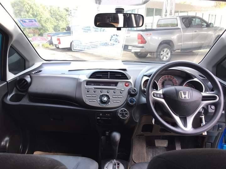 Honda Jazz GE ปี 2010 สีน้ำเงิน (รูปที่ 10)