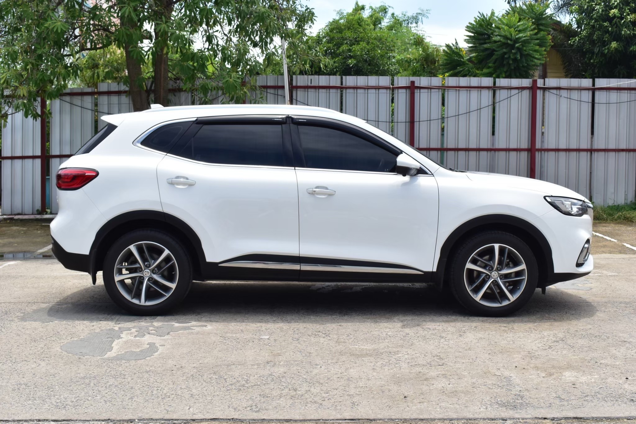 MG HS 1.5 Turbo X Sunroof auto ปี 2021 (รูปที่ 12)