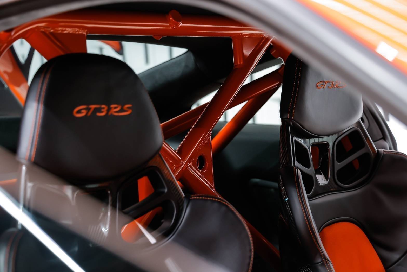 2016 Porsche 911 Carrera GTS สีส้ม (รูปที่ 10)