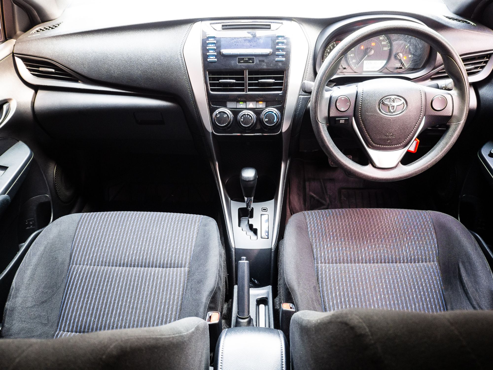 TOYOTA YARIS 1.2 ENTRY (รูปที่ 26)