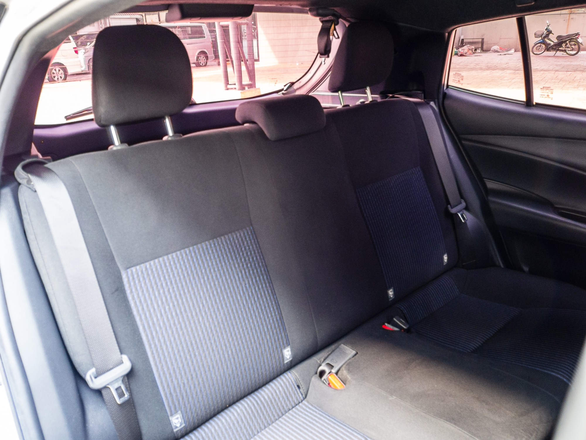TOYOTA YARIS 1.2 ENTRY (รูปที่ 24)