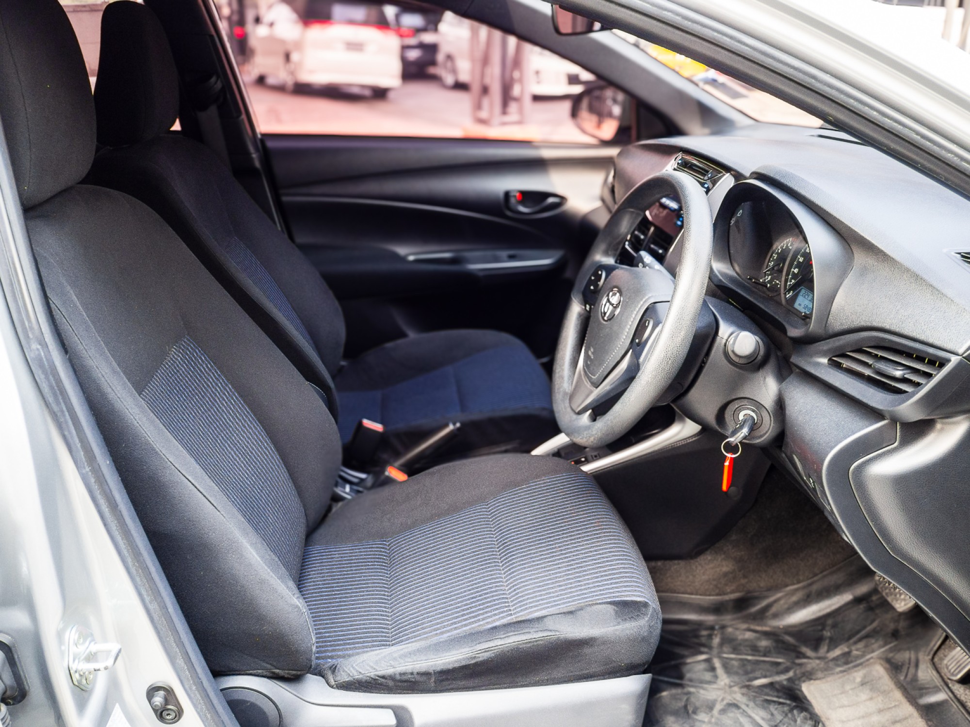TOYOTA YARIS 1.2 ENTRY (รูปที่ 15)