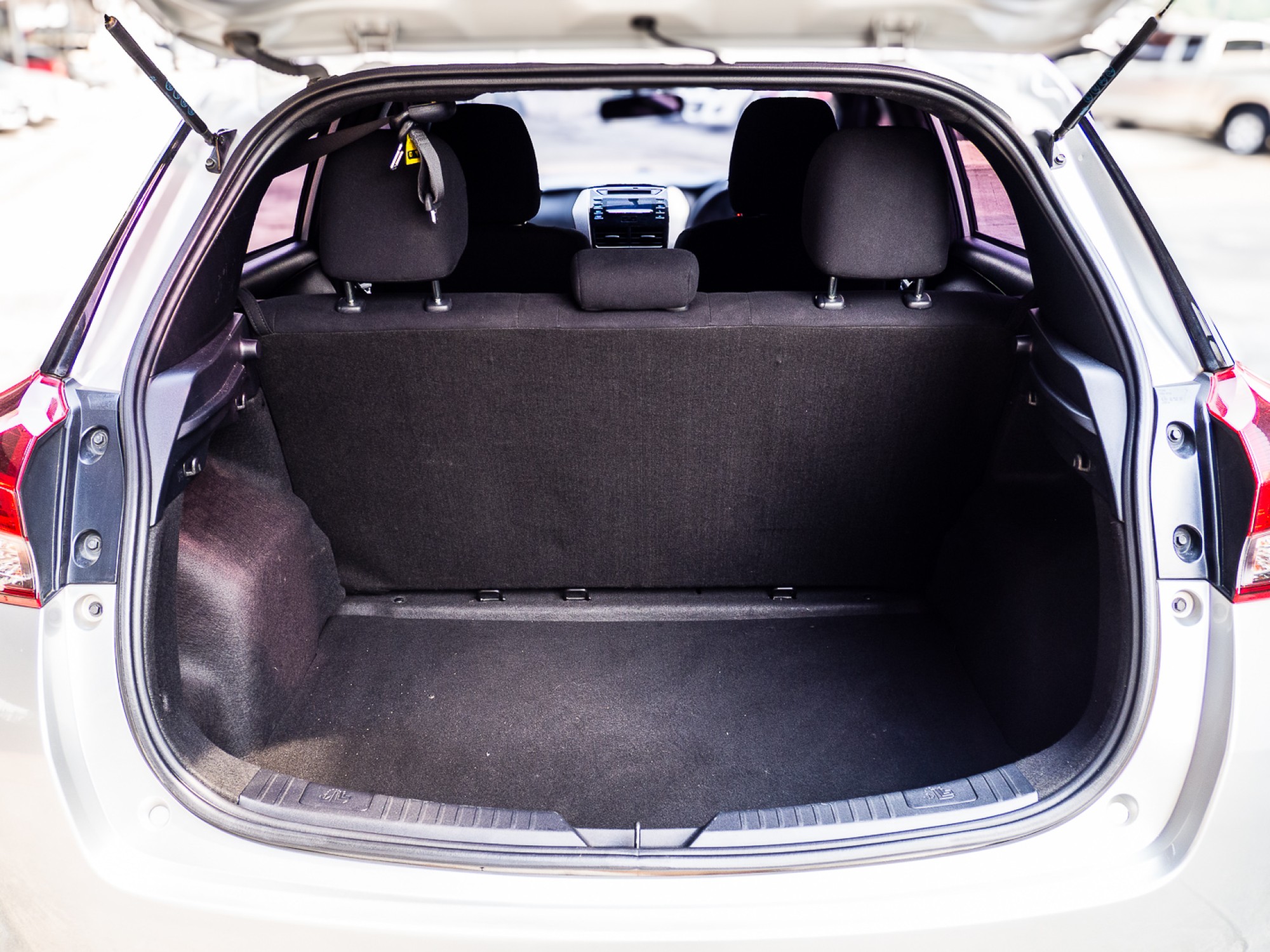 TOYOTA YARIS 1.2 ENTRY (รูปที่ 21)