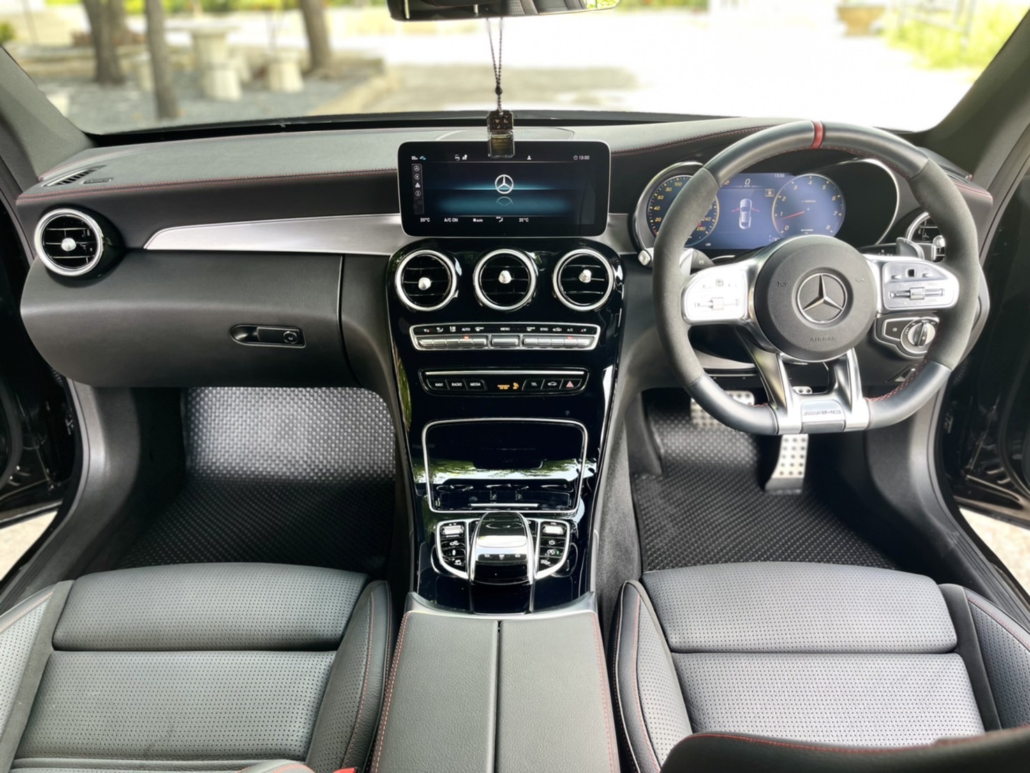 Mercedes Benz AMG C43 Coupe 4MATIC ปี 2021 รถสวย สภาพป้ายแดง (รูปที่ 15)
