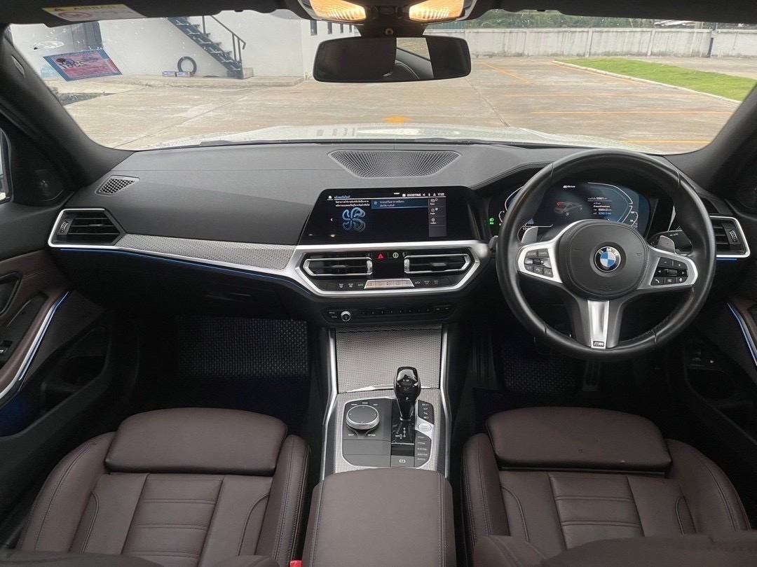 2022 BMW 330e Msport สีขาว (รูปที่ 10)