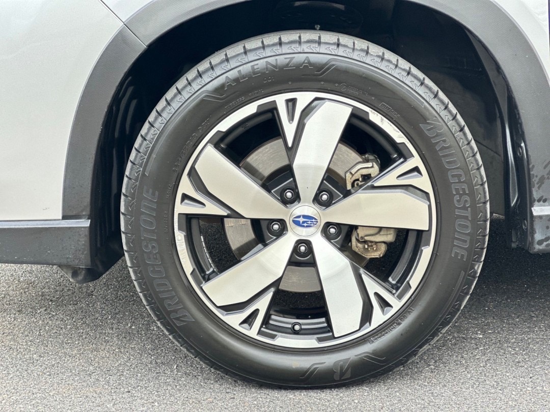 2020 Subaru Gen5 Forester (SK) สีเทา (รูปที่ 6)