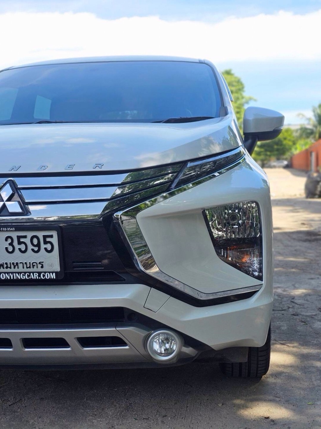 2019 Mitsubishi Xpander สีขาว (รูปที่ 9)