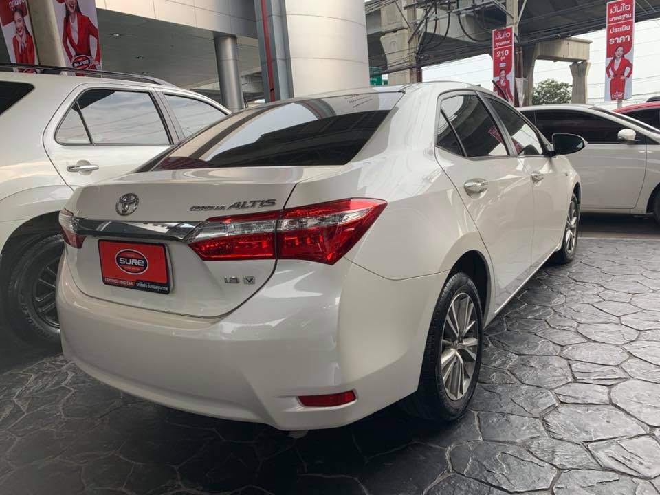 Toyota Corolla Altis โฉม 14-16 ปี 2016 สีขาว (รูปที่ 3)