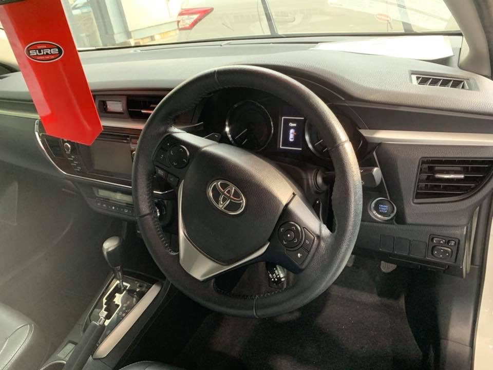 Toyota Corolla Altis โฉม 14-16 ปี 2016 สีขาว (รูปที่ 7)