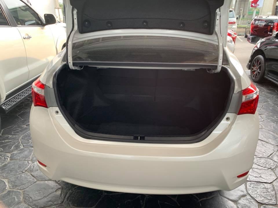 Toyota Corolla Altis โฉม 14-16 ปี 2016 สีขาว (รูปที่ 9)