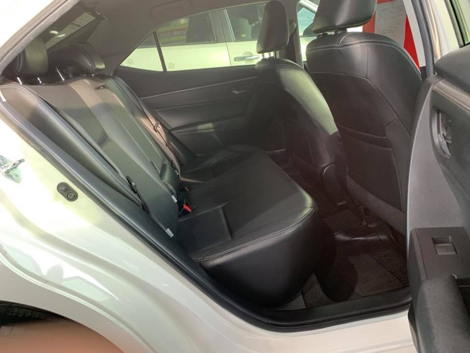 Toyota Corolla Altis โฉม 14-16 ปี 2016 สีขาว (รูปที่ 12)