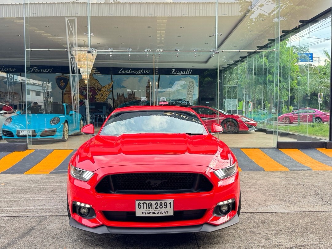 2017 Ford Mustang 2.3L สีแดง (รูปที่ 2)