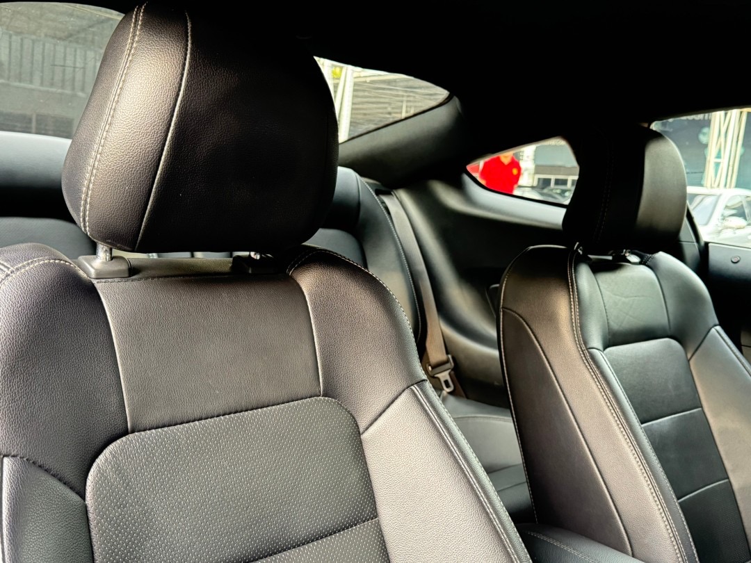 2017 Ford Mustang 2.3L สีแดง (รูปที่ 11)
