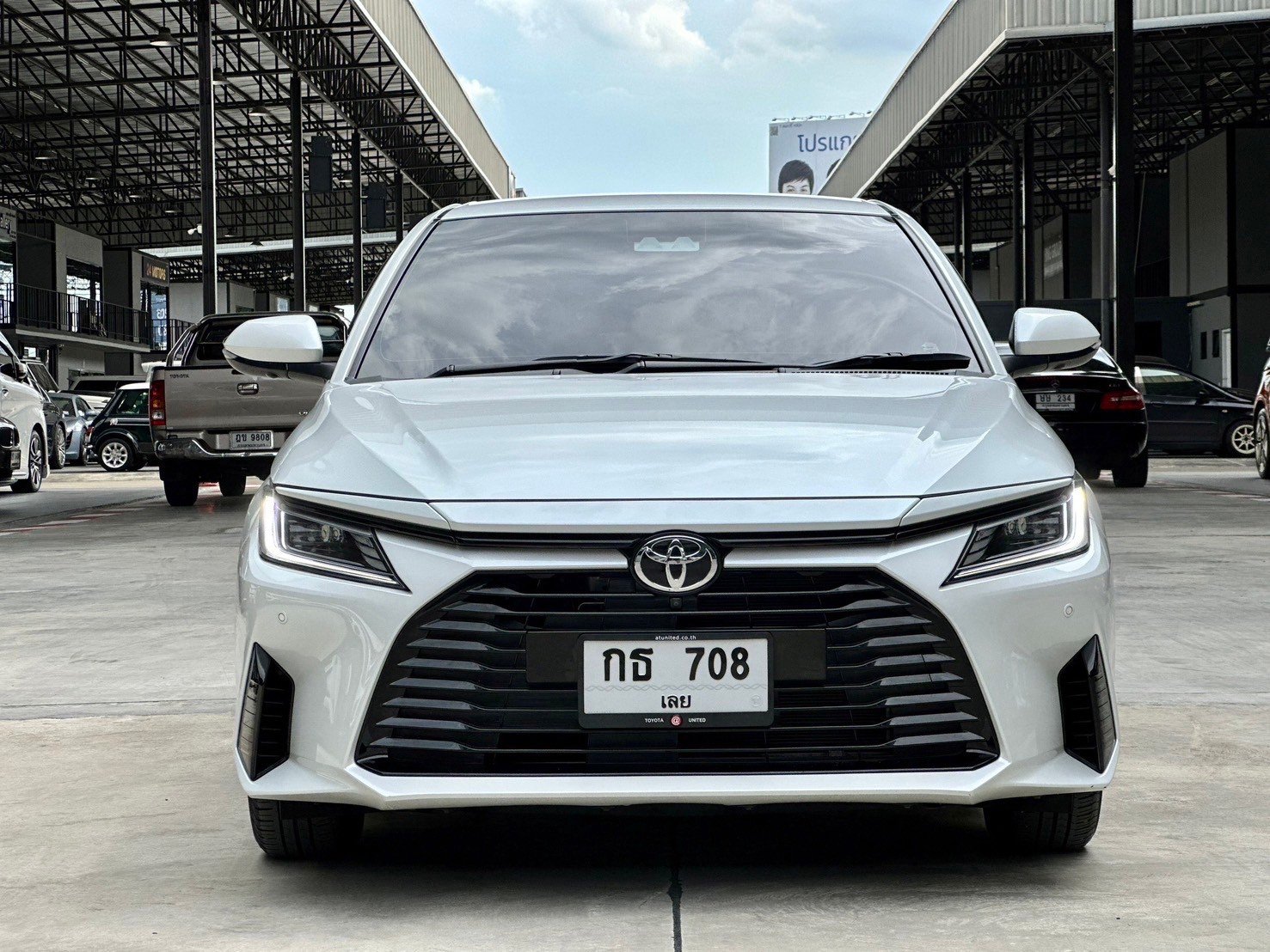 ไมล์ 6,000 กม.Toyota Yaris Ativ 1.2 Premium ปี 2023 (รูปที่ 2)