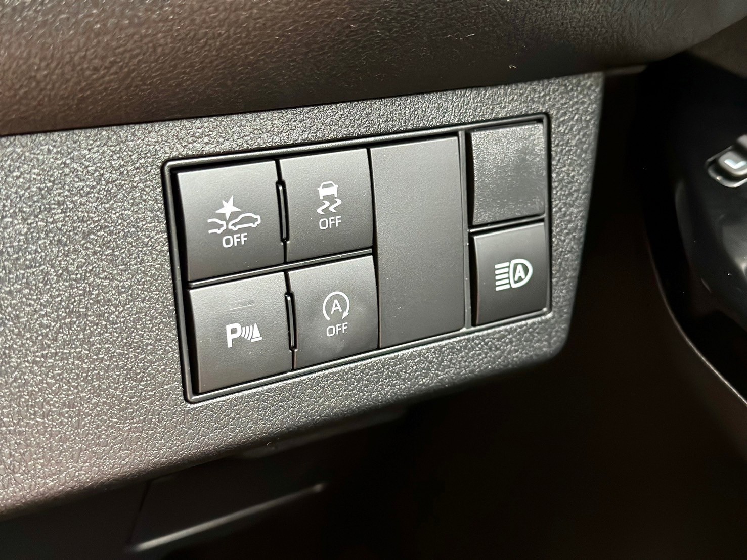 ไมล์ 6,000 กม.Toyota Yaris Ativ 1.2 Premium ปี 2023 (รูปที่ 8)