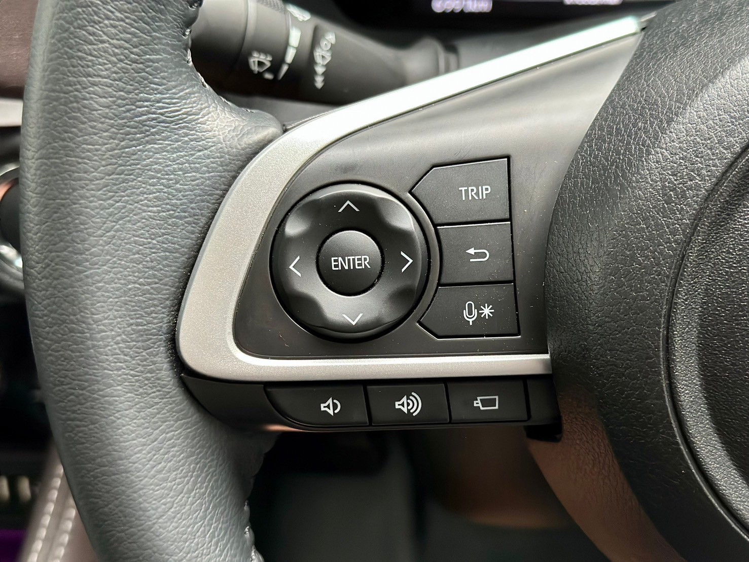 ไมล์ 6,000 กม.Toyota Yaris Ativ 1.2 Premium ปี 2023 (รูปที่ 7)