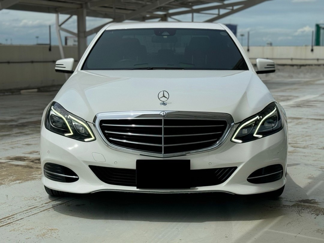 2014 Mercedes-Benz E-Class W212 E300 สีขาว (รูปที่ 10)