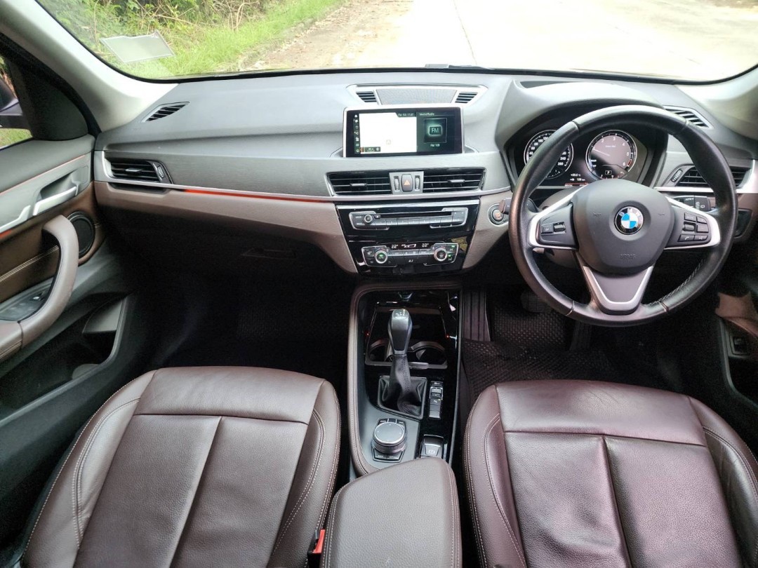 2019 BMW X1 F48 สีดำ (รูปที่ 3)